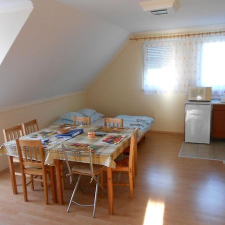 Kustanygyongye Vendeghaz Kehidakustany Apartment Bagian luar foto