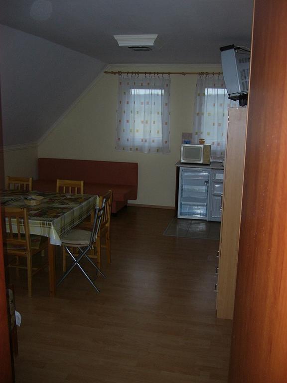 Kustanygyongye Vendeghaz Kehidakustany Apartment Bagian luar foto